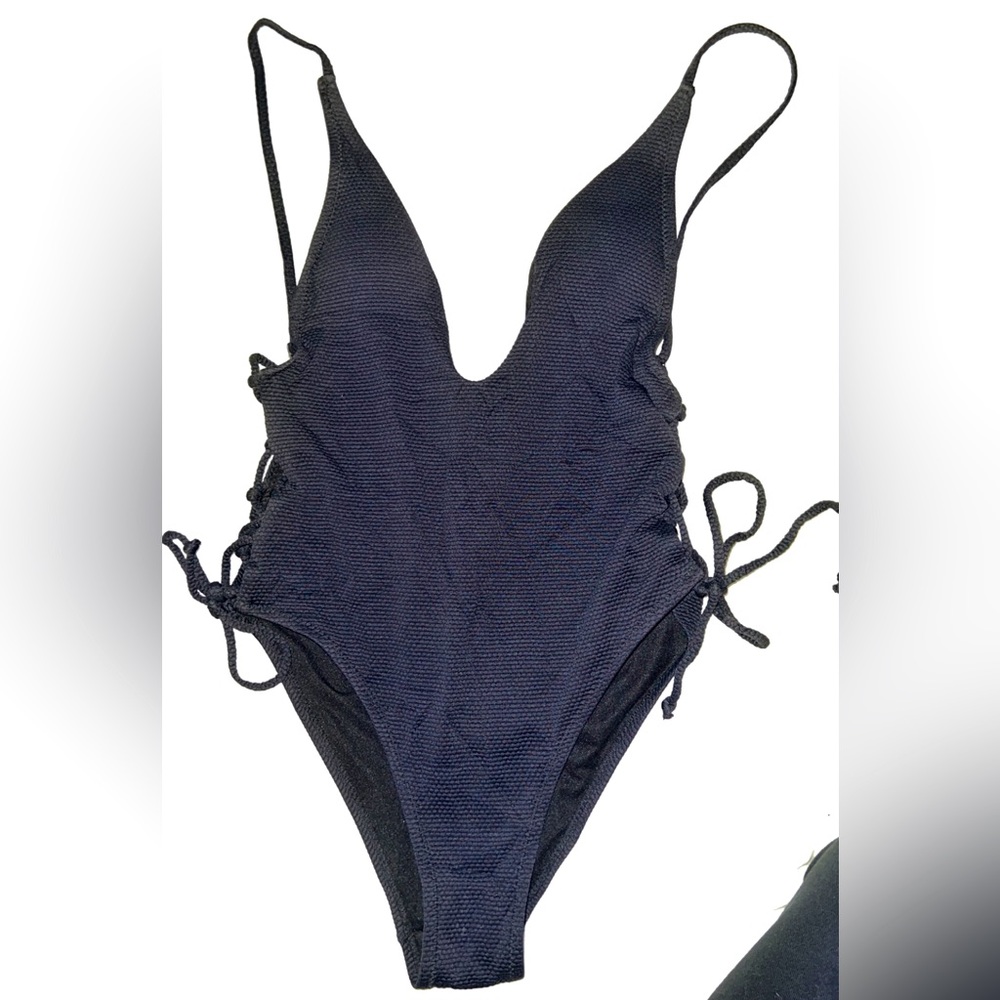 Black plunge swim suit